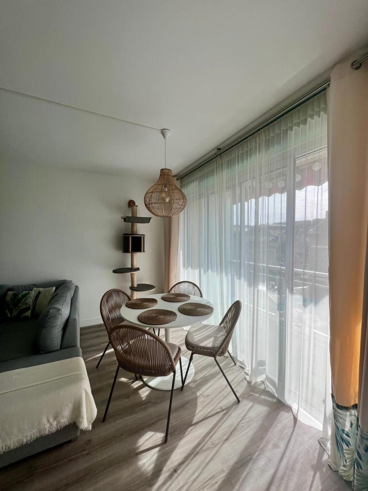 Casa Bert - T2 Avec Parking&Balcon En Centre Ville Μπριβ-λα-Γκαγιάρντ Εξωτερικό φωτογραφία
